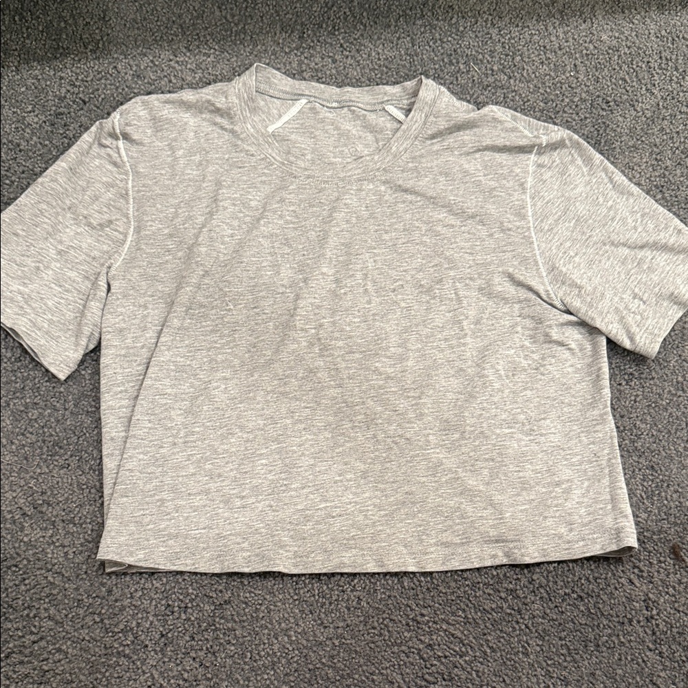 Lululemon Athletica Light Gray Short Sleeve Tee